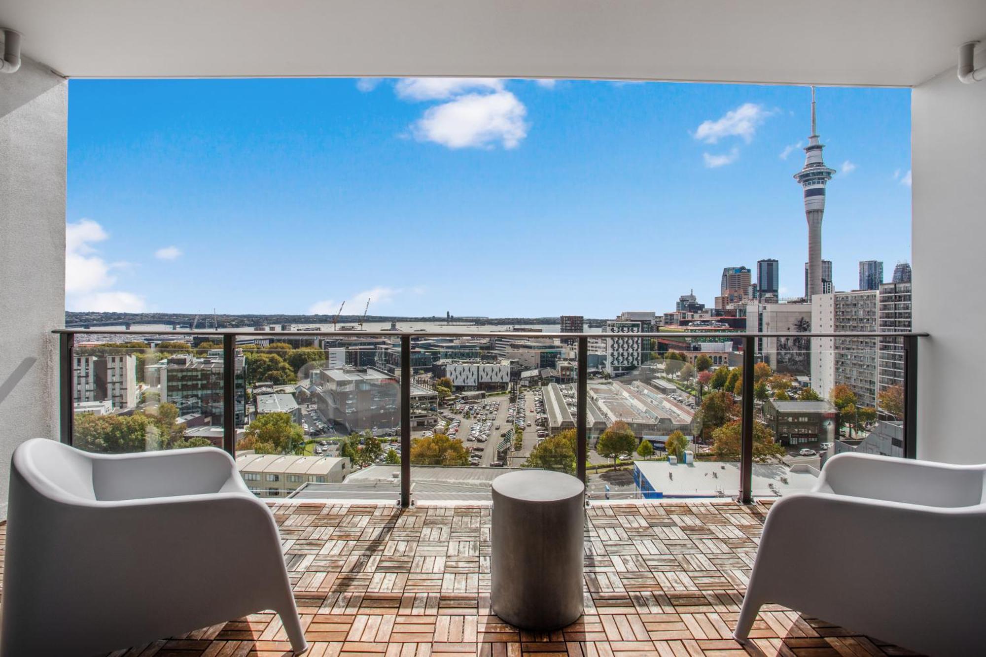 Skyline Serenade Apt With Skycity View And Parking โอ๊คแลนด์ ภายนอก รูปภาพ