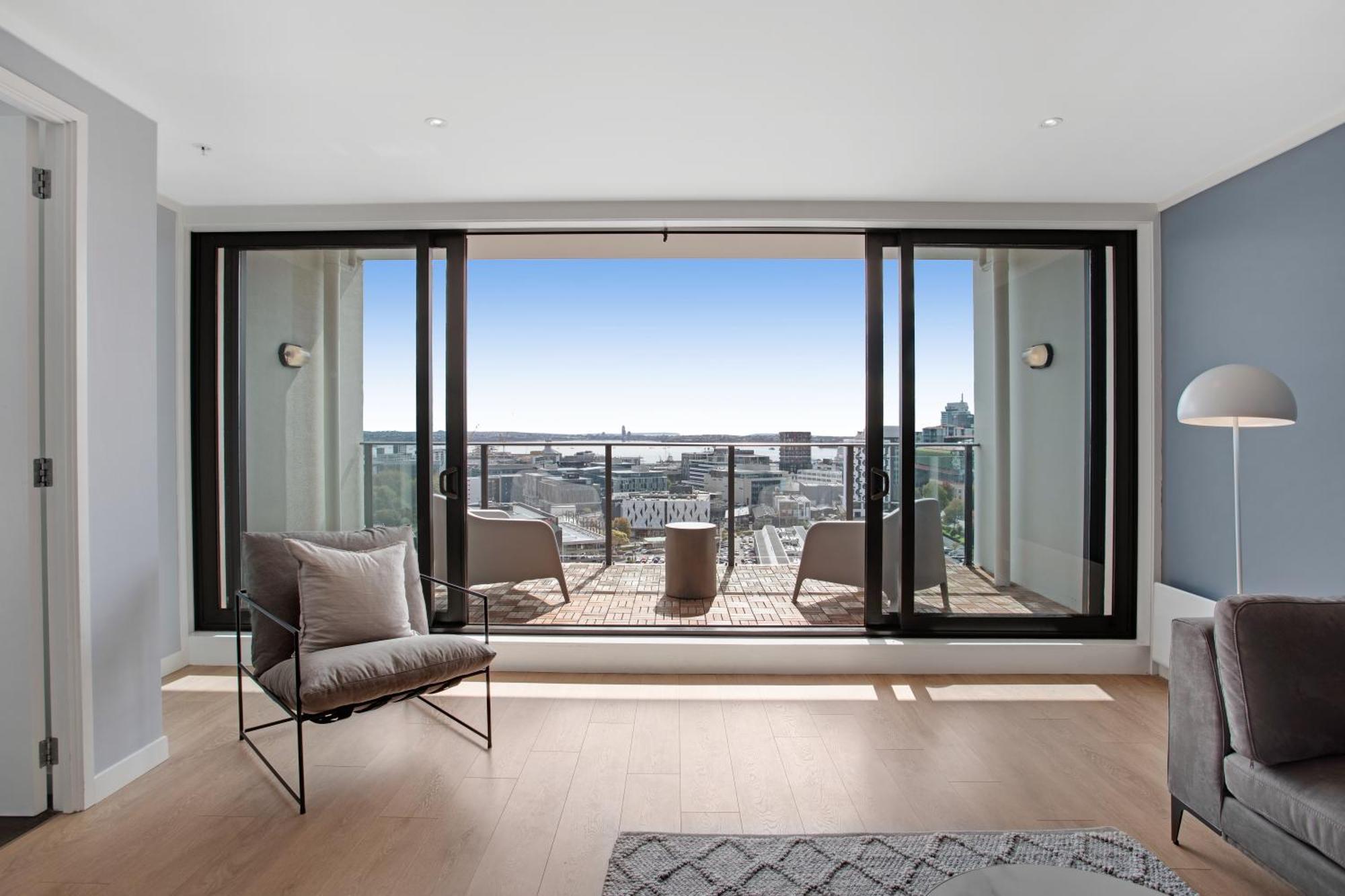 Skyline Serenade Apt With Skycity View And Parking โอ๊คแลนด์ ภายนอก รูปภาพ