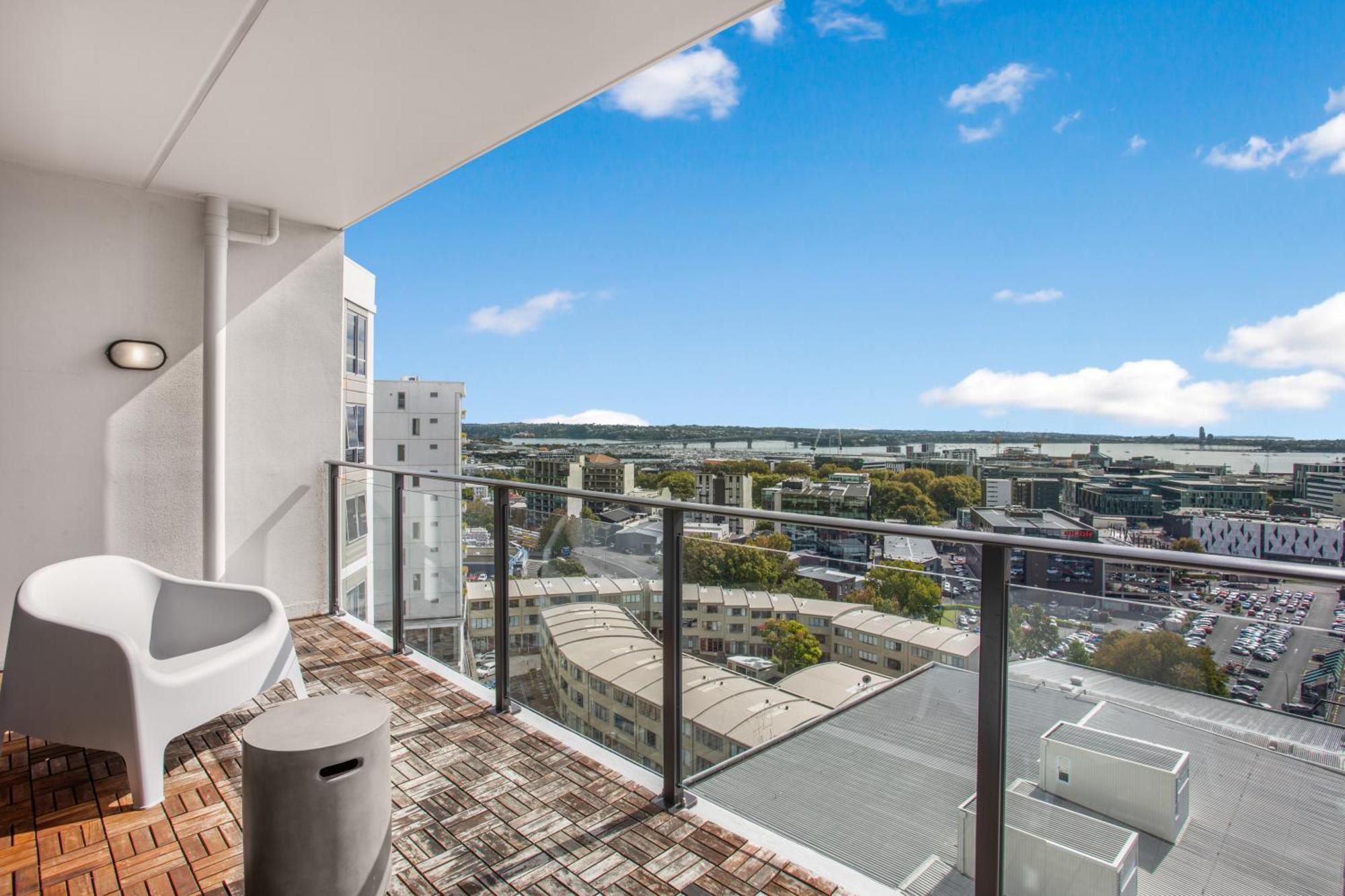 Skyline Serenade Apt With Skycity View And Parking โอ๊คแลนด์ ภายนอก รูปภาพ